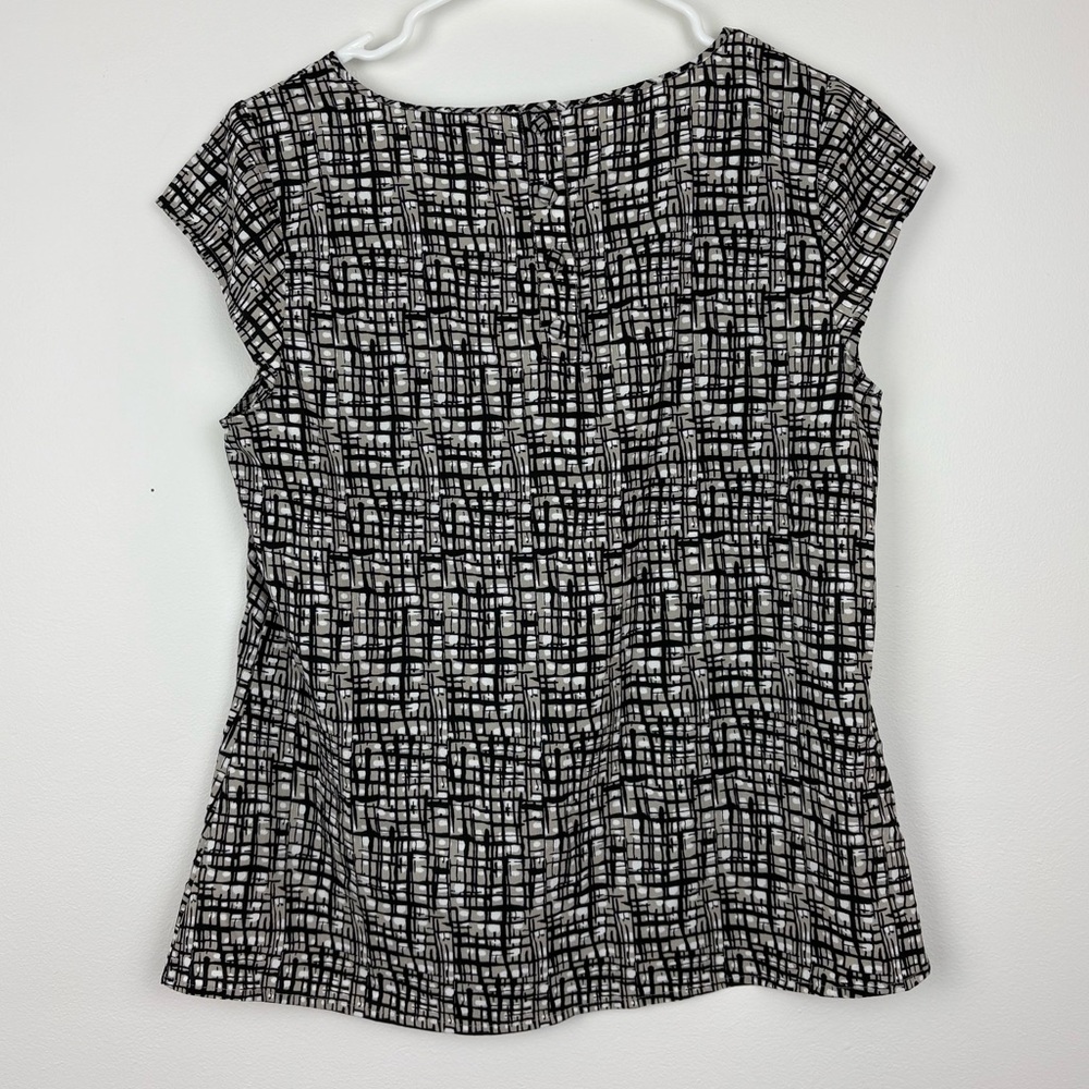 LOFT Black & White Cap Sleeve Grid Print Blouse sz 10 Petite business casual - Picture 7 of 8